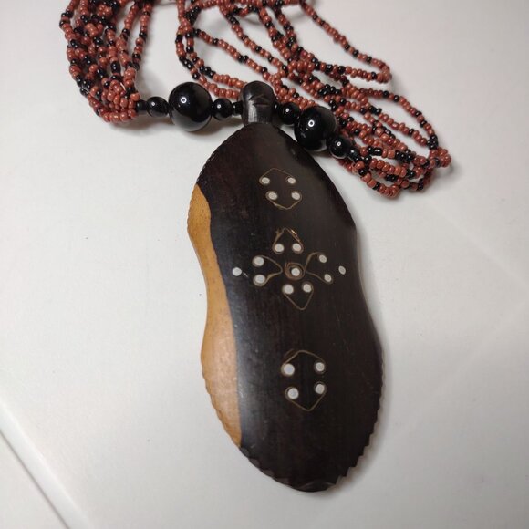 18 Inch Beaded Necklace With Large Wooden Pendant - Picture 4 of 10